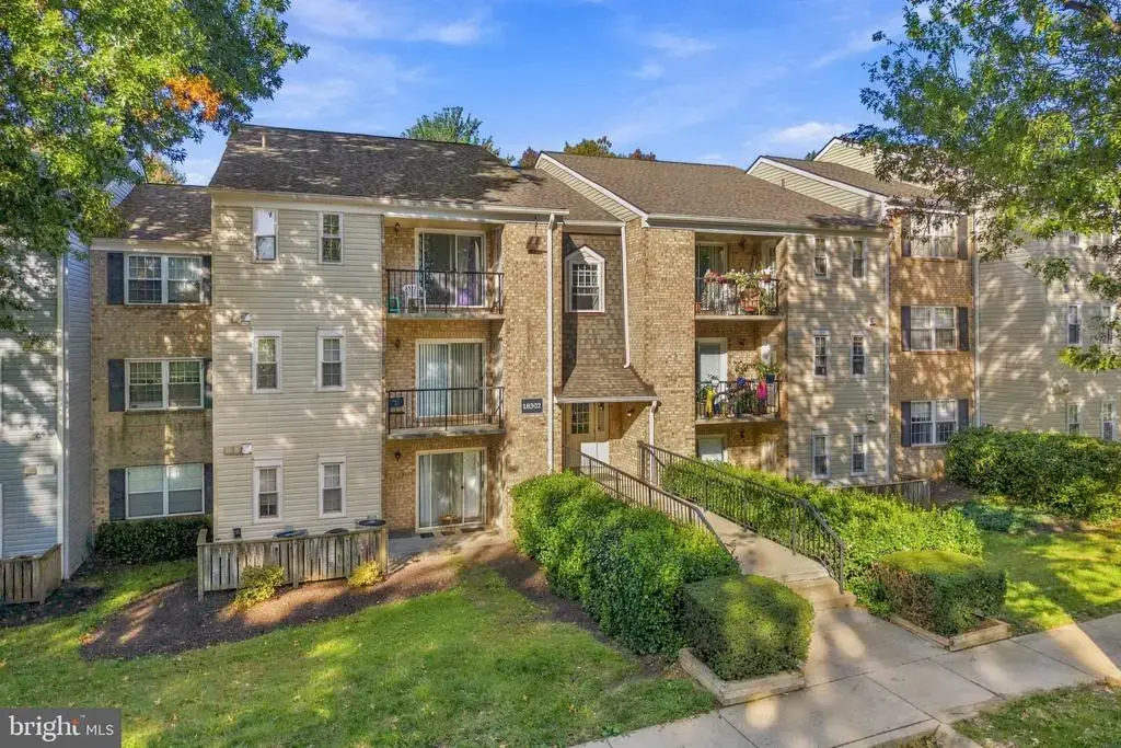 18302 Streamside Dr #201, GAITHERSBURG
