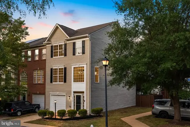 18778 Trident Sq, Leesburg