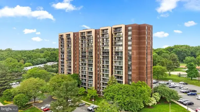 7401 Westlake Ter #405, Bethesda