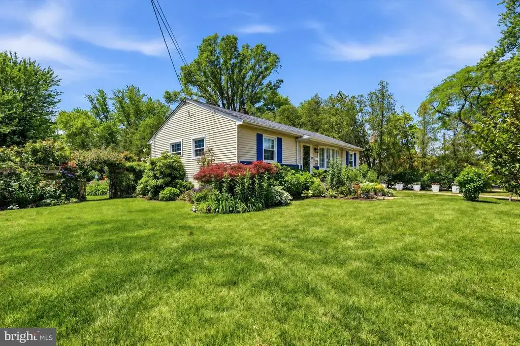 509 Oak Dr, SOMERDALE