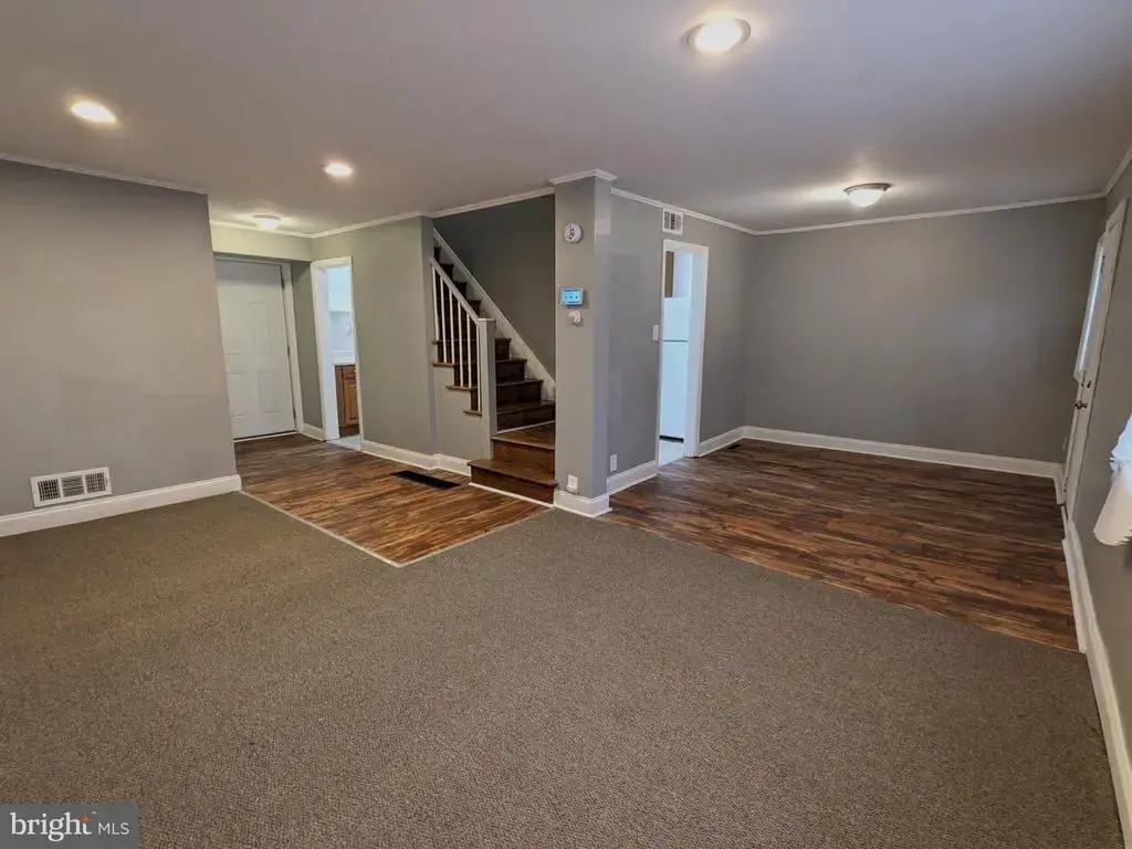 30 Bedford Dr, WILMINGTON