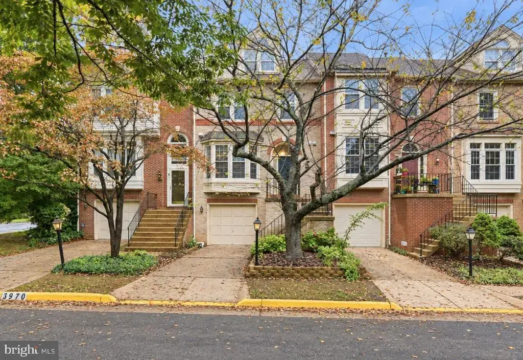 3968 Clares Ct, FAIRFAX