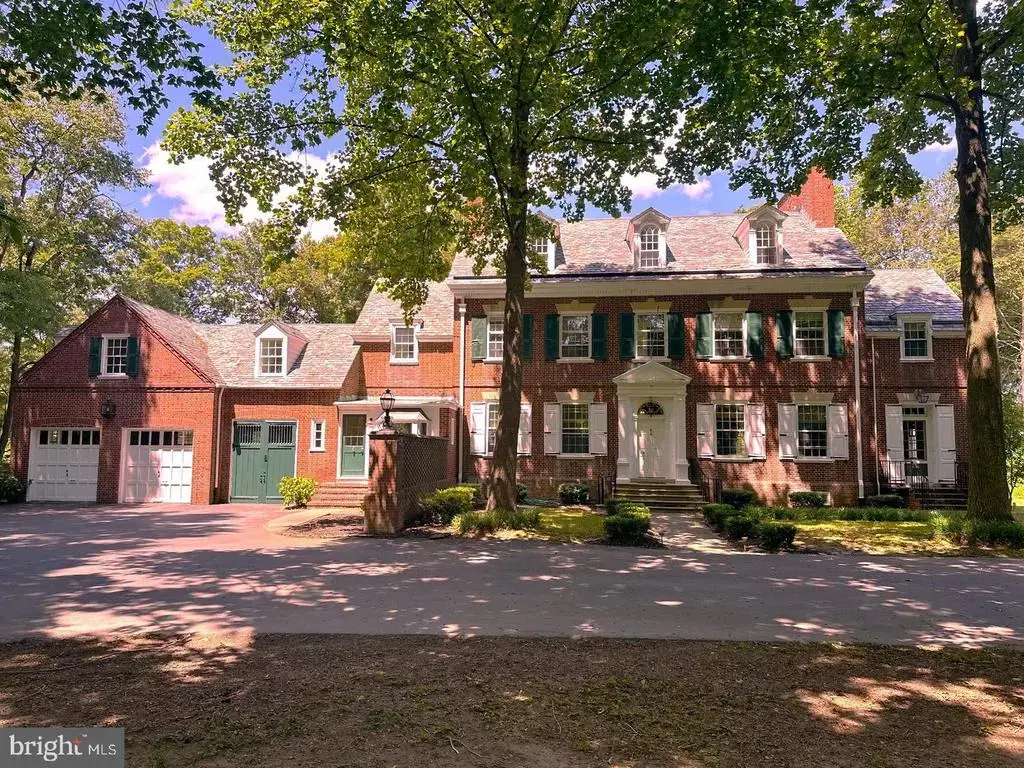 233 Walker Rd, DOVER