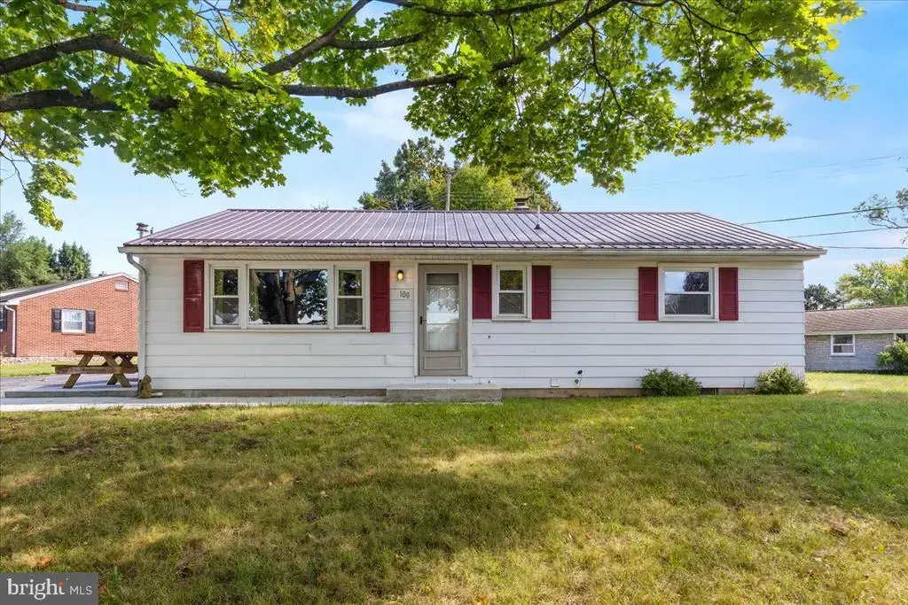 100 Walton Ave, CARLISLE