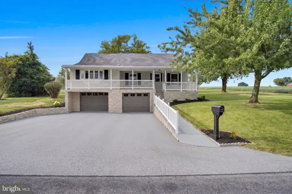 275 Manor Rd, RED LION