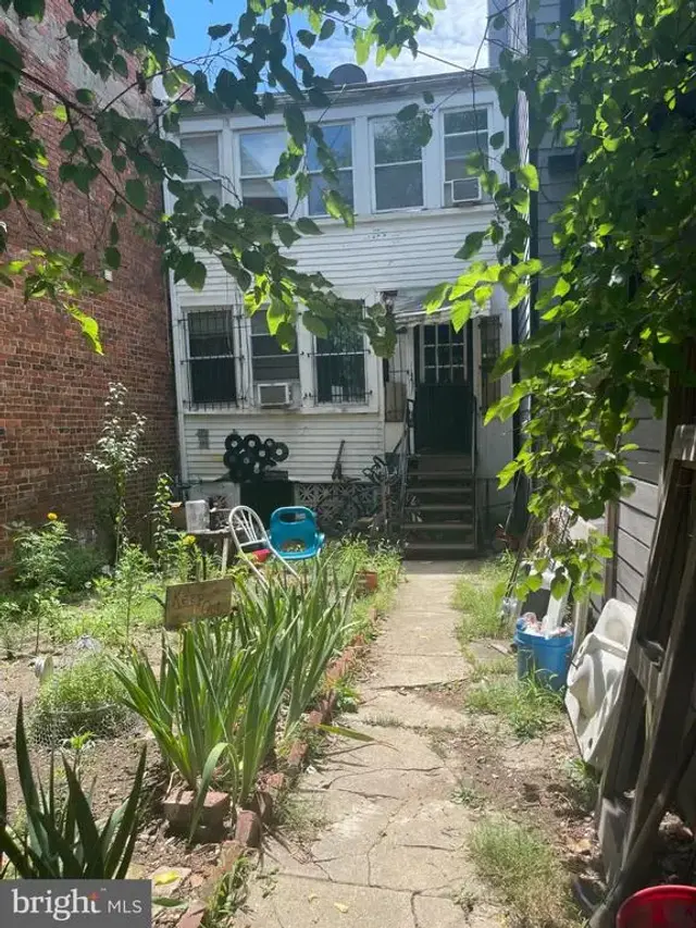 767 Morton St Nw, Washington