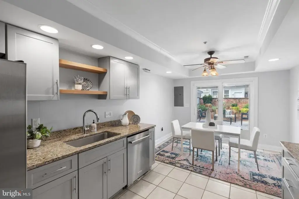 1104 S Curley St, BALTIMORE