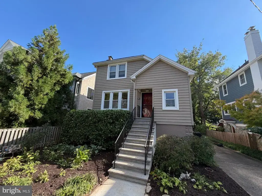 3316 2nd Rd N, ARLINGTON