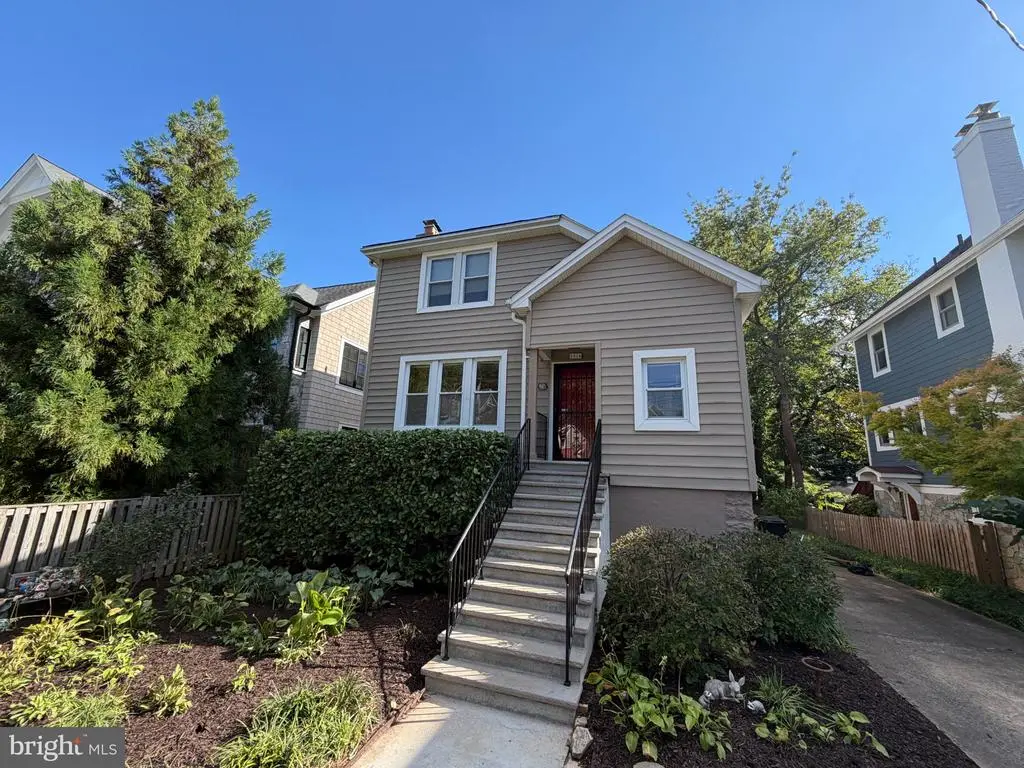 3316 2nd Rd N, ARLINGTON