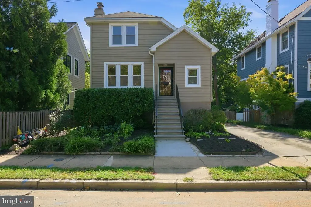 3316 2nd Rd N, ARLINGTON