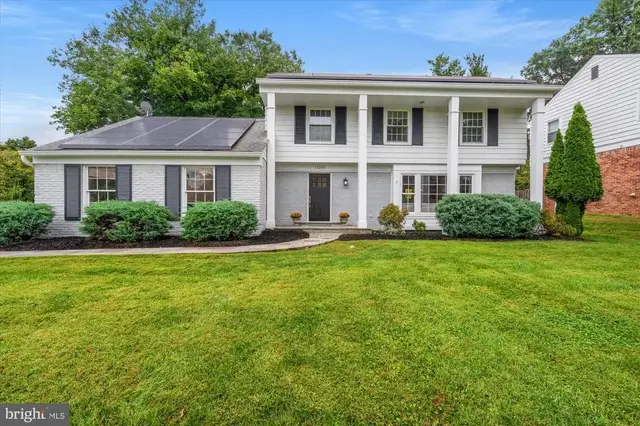 11200 Hunt Club Dr, Potomac