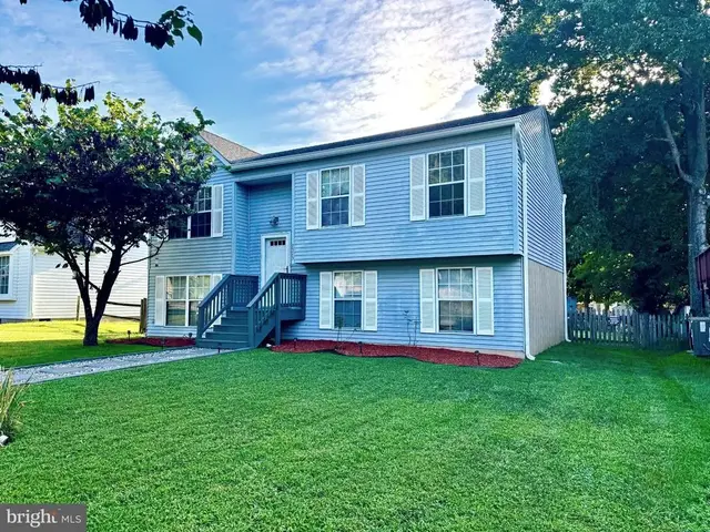9315 Chicago Ave, North Beach
