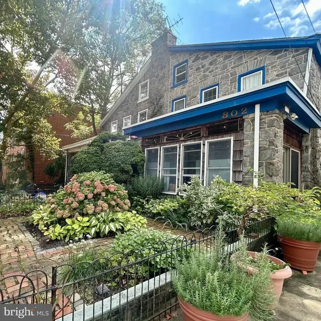 802 W 24th St, Wilmington