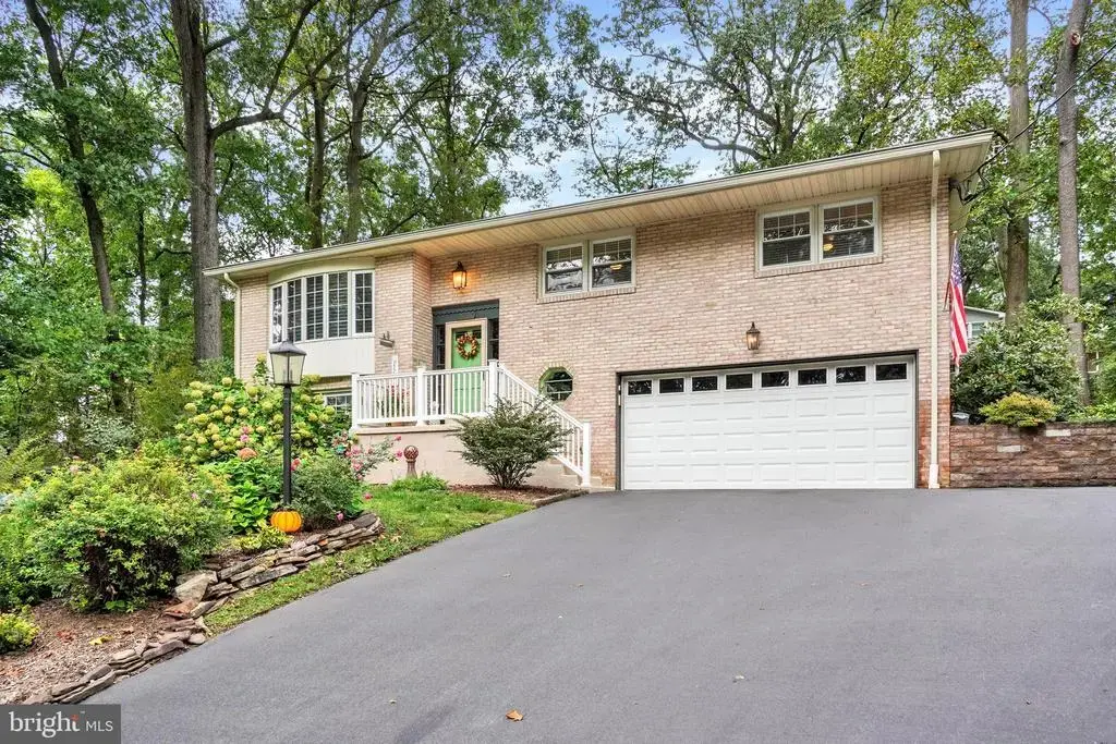 2731 Cambridge Rd, YORK