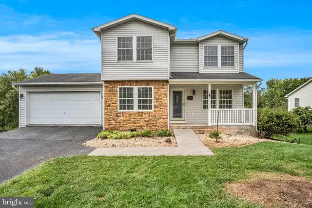 304 Nebinger St, Lewisberry