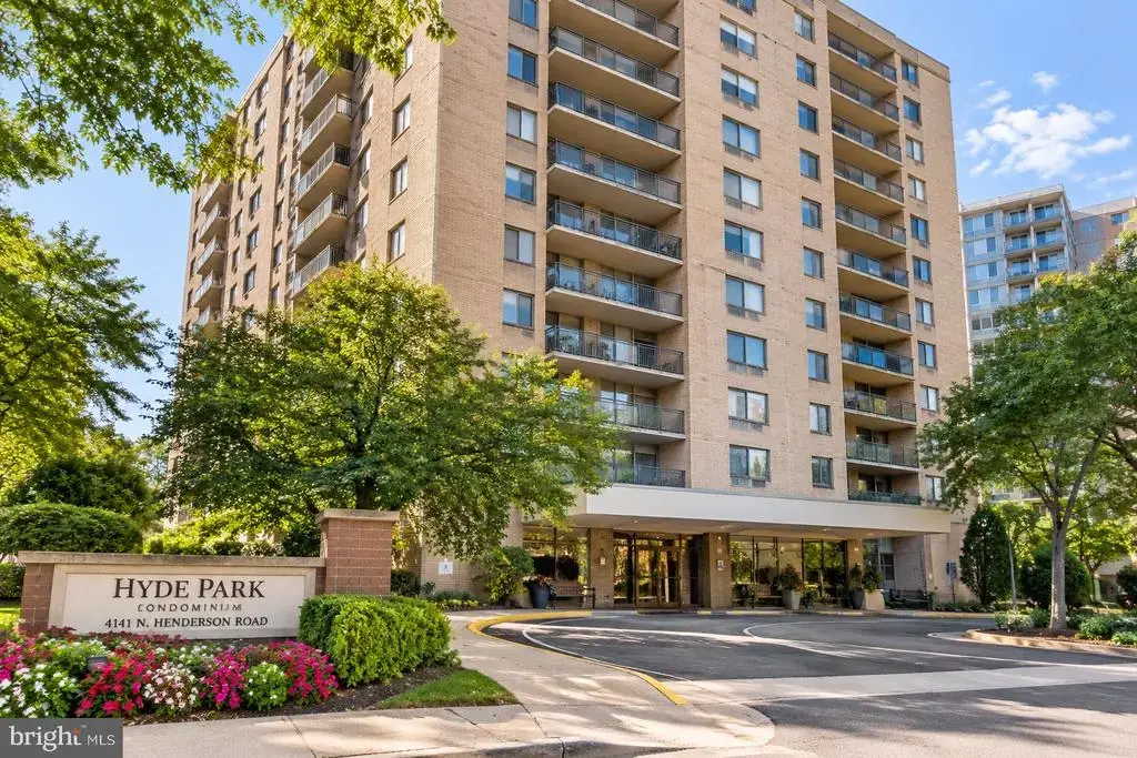 4141 N Henderson Rd #307, ARLINGTON