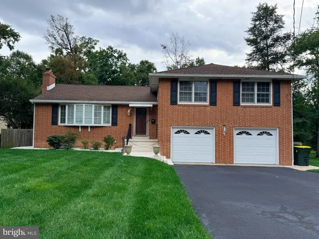 208 Sypherd Dr, NEWARK