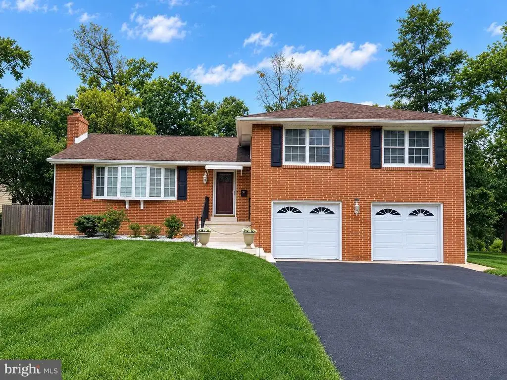 208 Sypherd Dr, NEWARK
