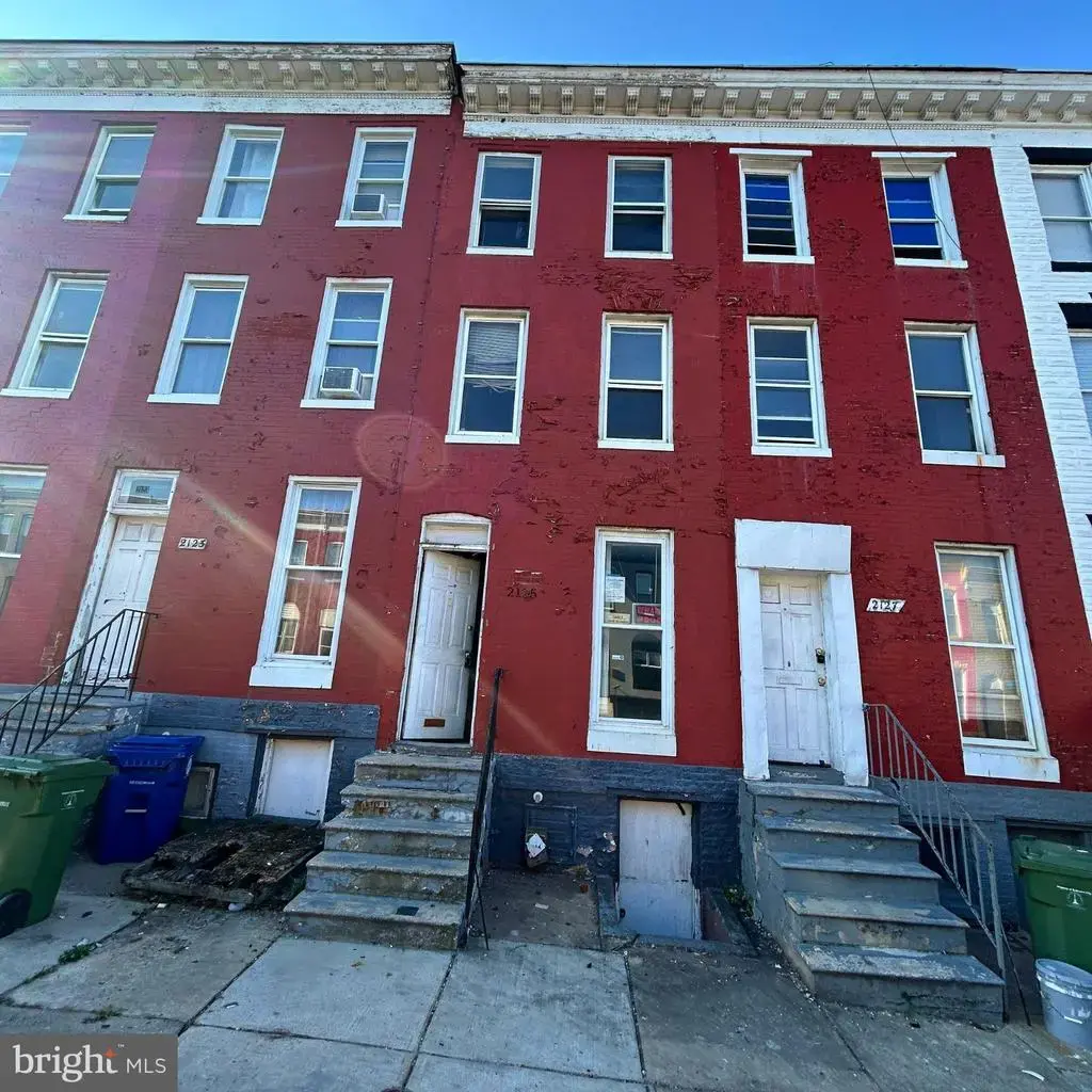 2125 Hollins St, BALTIMORE