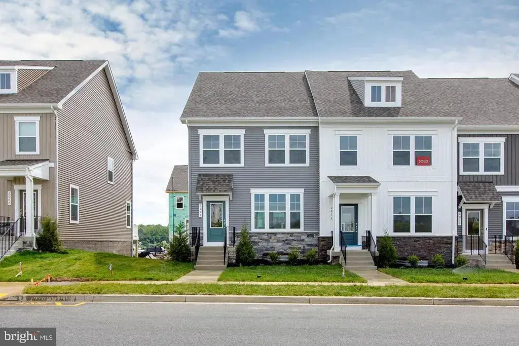 2009 Twisted Oak Pl, HANOVER