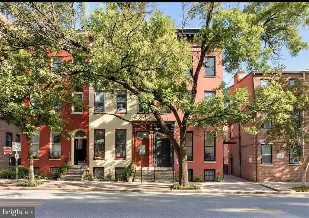 14 E Read St, BALTIMORE
