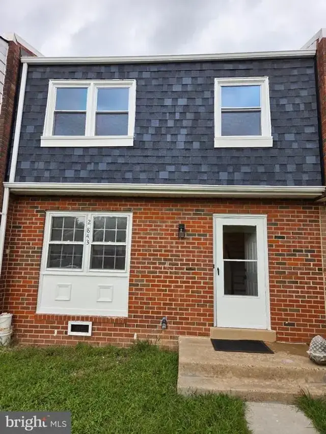2843 Banks Ct, Dumfries
