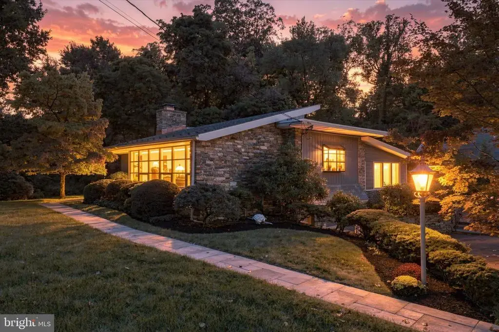 910 Old Huntingdon Pike, HUNTINGDON VALLEY