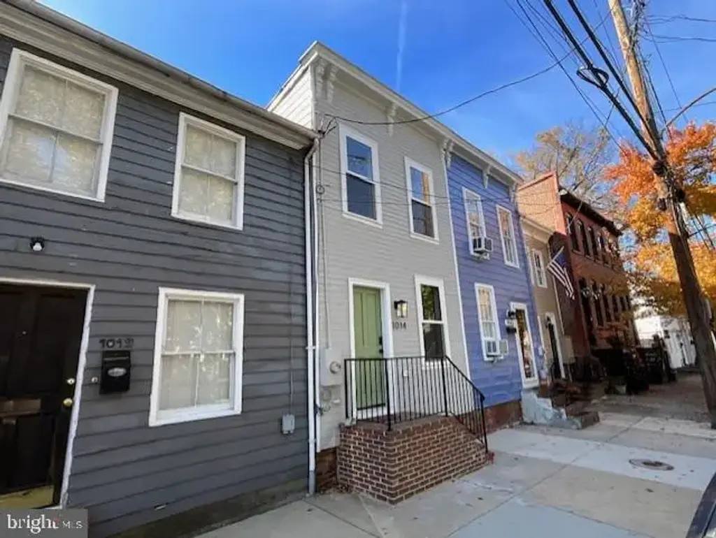 1014 Queen St, ALEXANDRIA