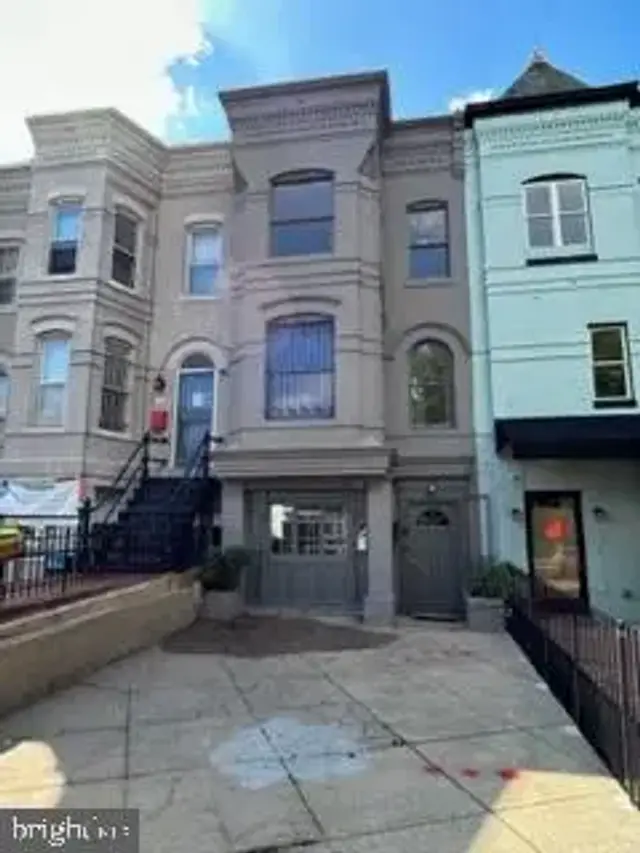 303 Massachusetts Ave Ne, Washington