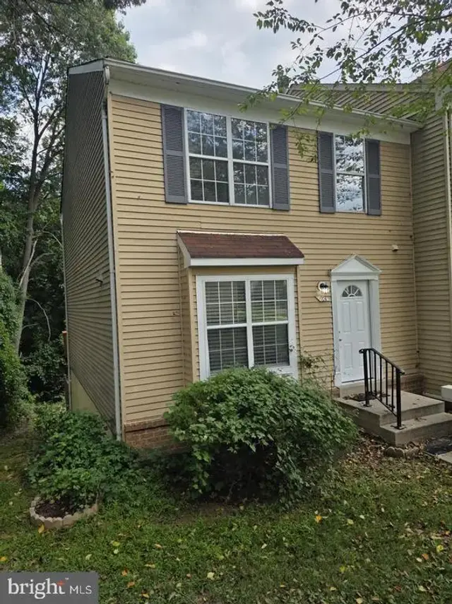 23 Grotto Ct, Germantown