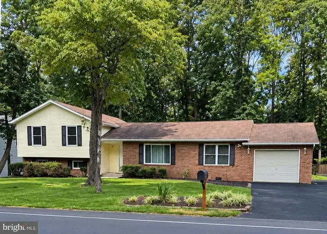 12362 Algonquin Trl, Lusby