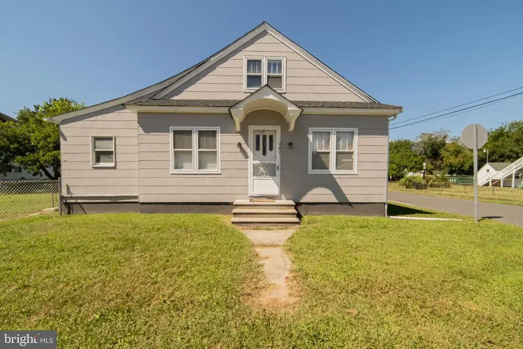 647 Main St, LEESBURG