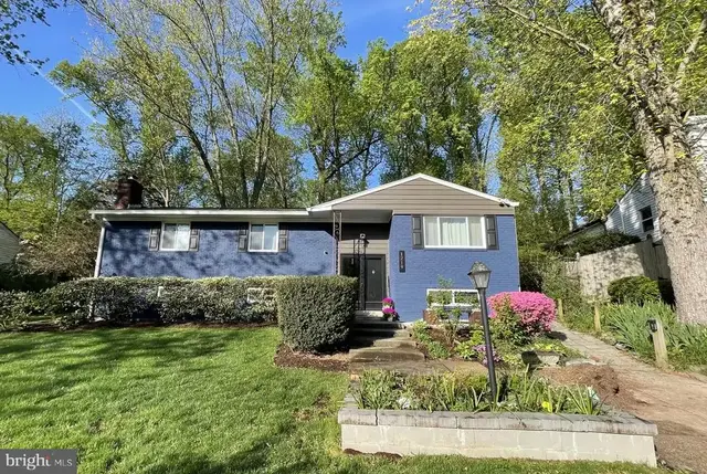1219 Downs Dr, Silver Spring