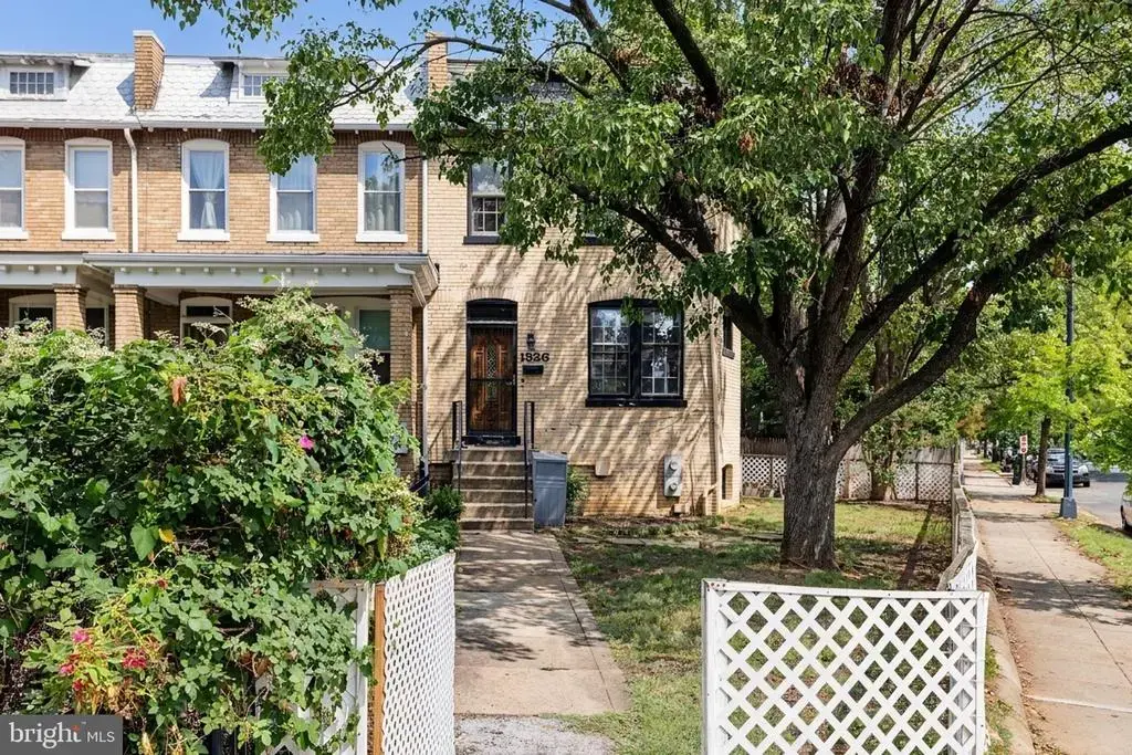 1526 Potomac Ave Se, WASHINGTON
