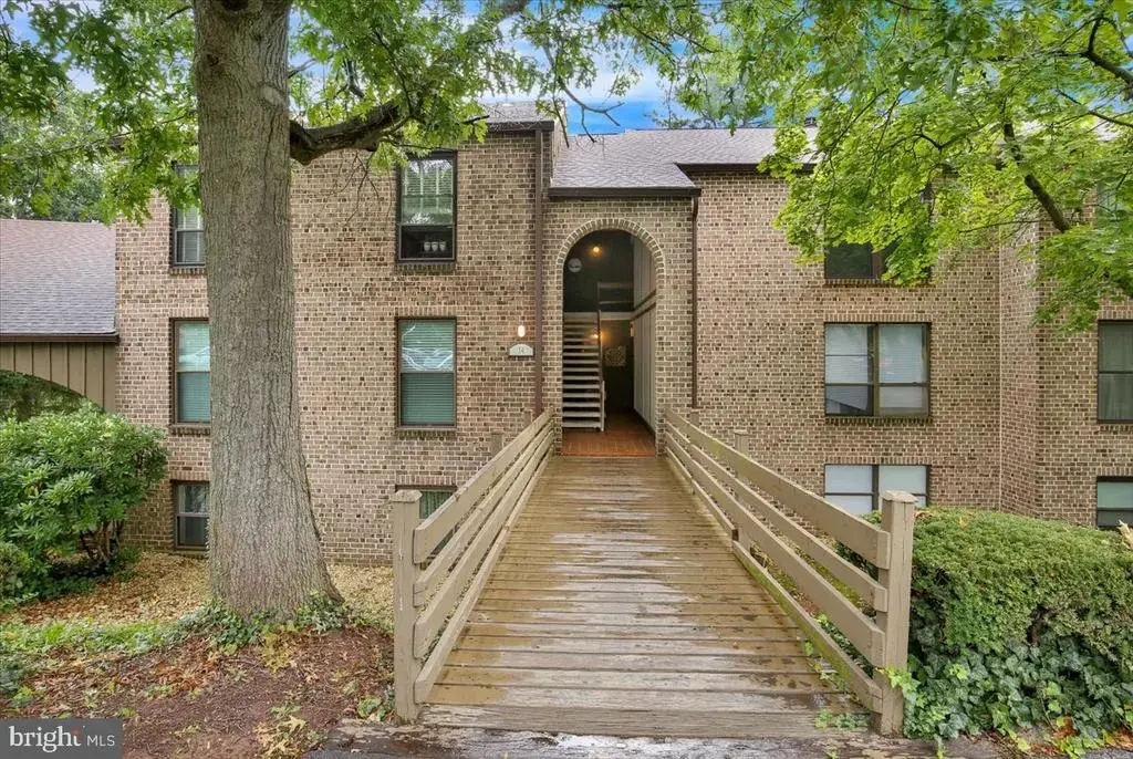 14-f Fairway Rd, READING