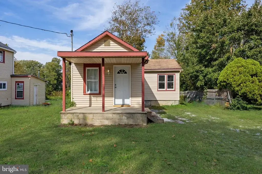75 Hickory Ave, MANTUA