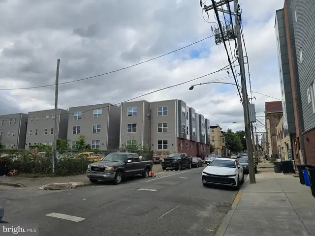 1319 N 17th St, Philadelphia