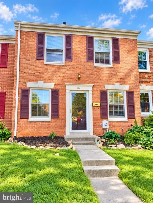 27 Midline Ct, Gaithersburg