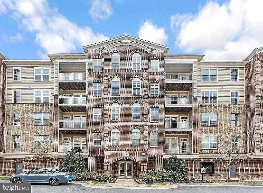 13723 Neil Armstrong Ave #209, HERNDON