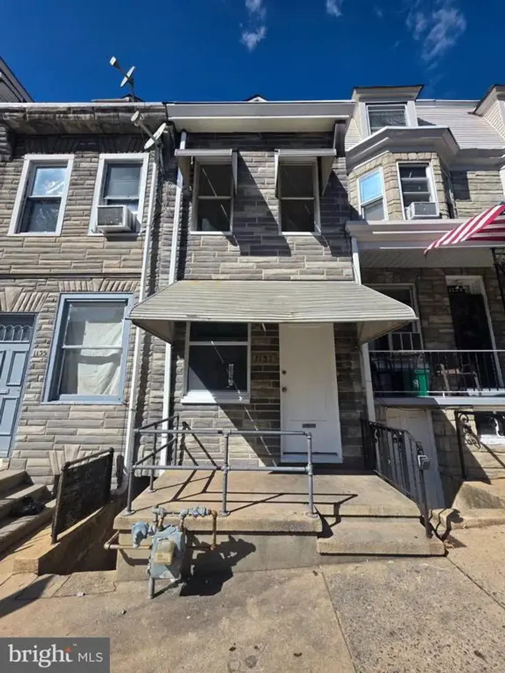 1137 Buttonwood St, READING