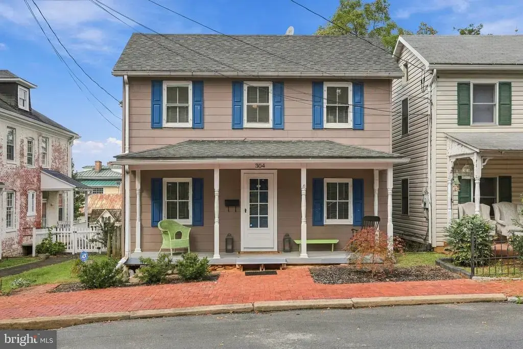 304 E Congress St, CHARLES TOWN