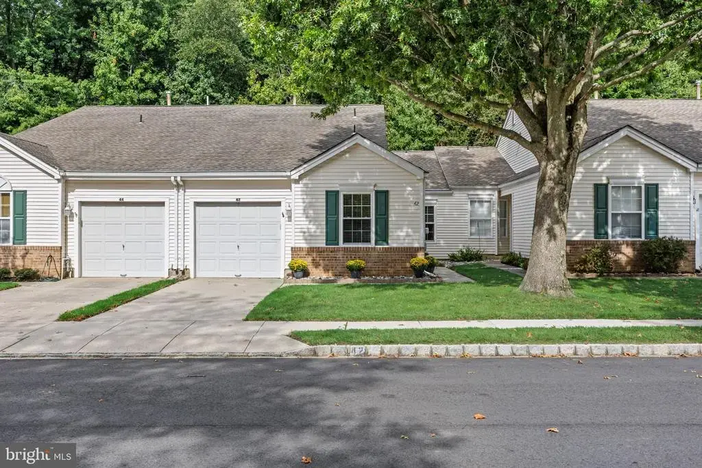 42 Peppergrass Dr N, MT LAUREL
