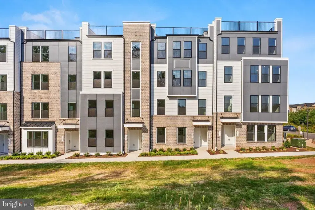20792 Cloongee Ter, DULLES