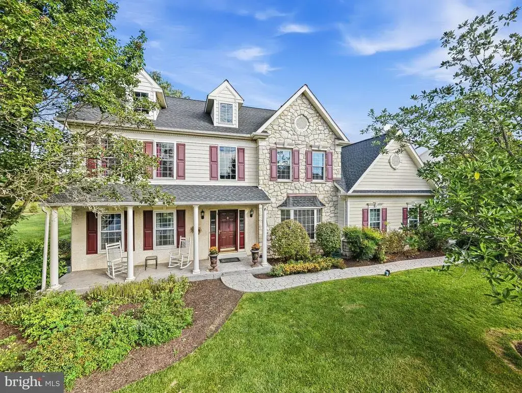 8 Cameron Ct, EXTON