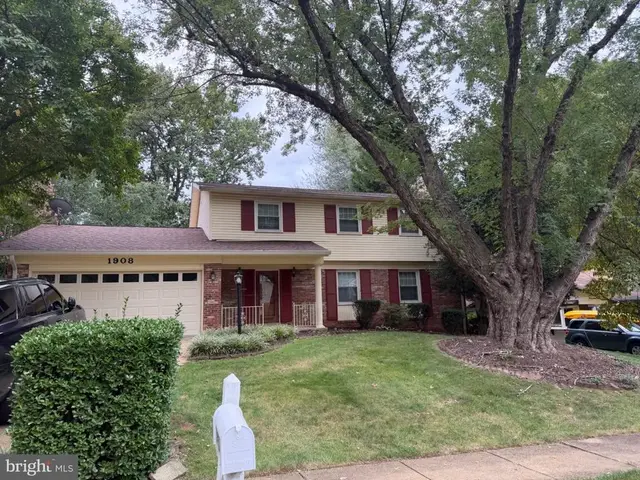 1908 Diplomat Ct, Falls Church