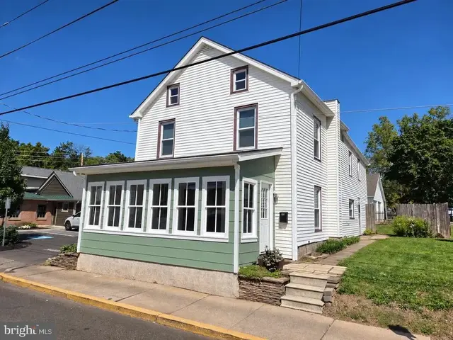 513 E Walnut St, Perkasie