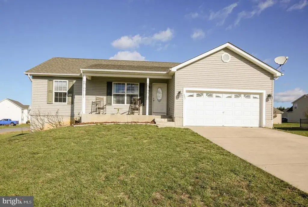 687 Teal Rd N, MARTINSBURG
