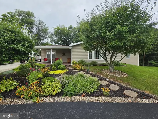 415 Summers Rd, Millersburg