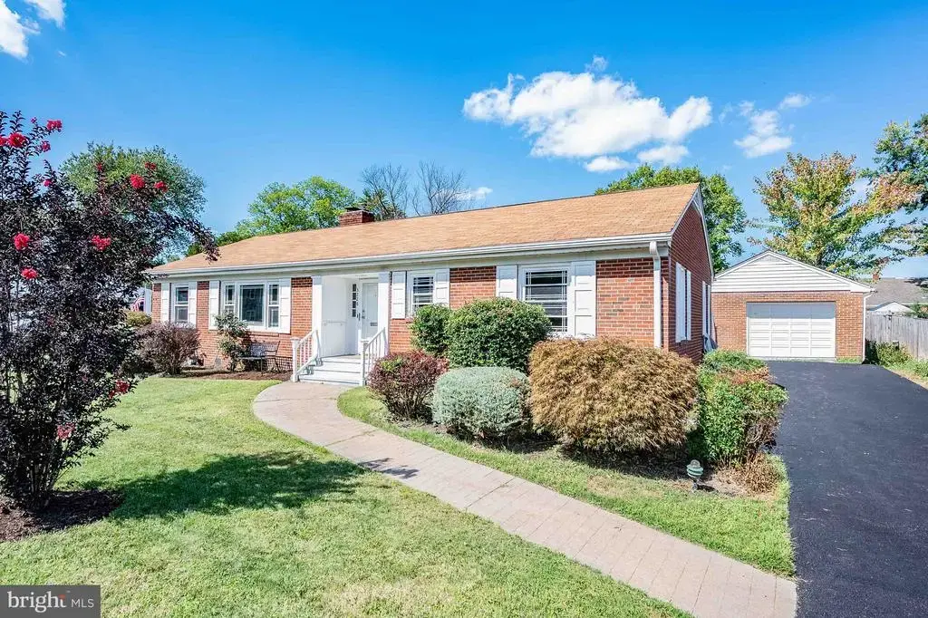 3228 Groveton St, ALEXANDRIA