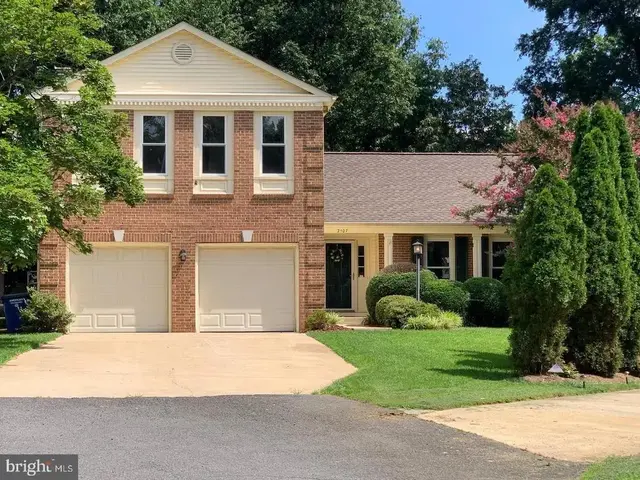 2107 Silentree Dr, Vienna